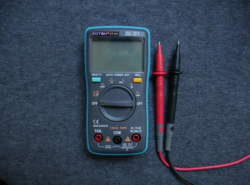 Multimeter mit Messleitungen